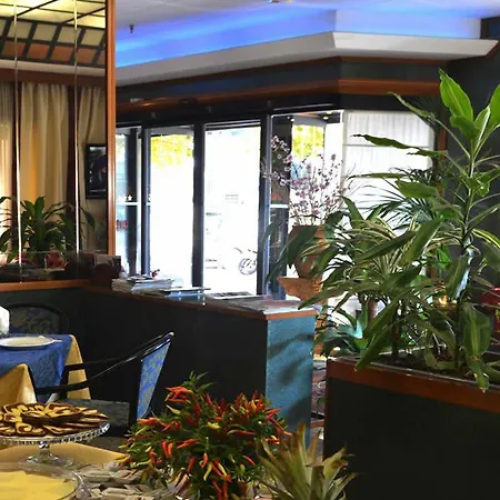 Hotell La Superba 3*