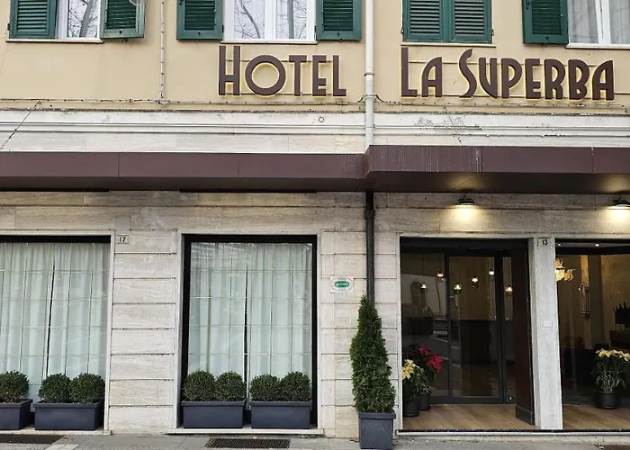 Hotel La Superba 3*